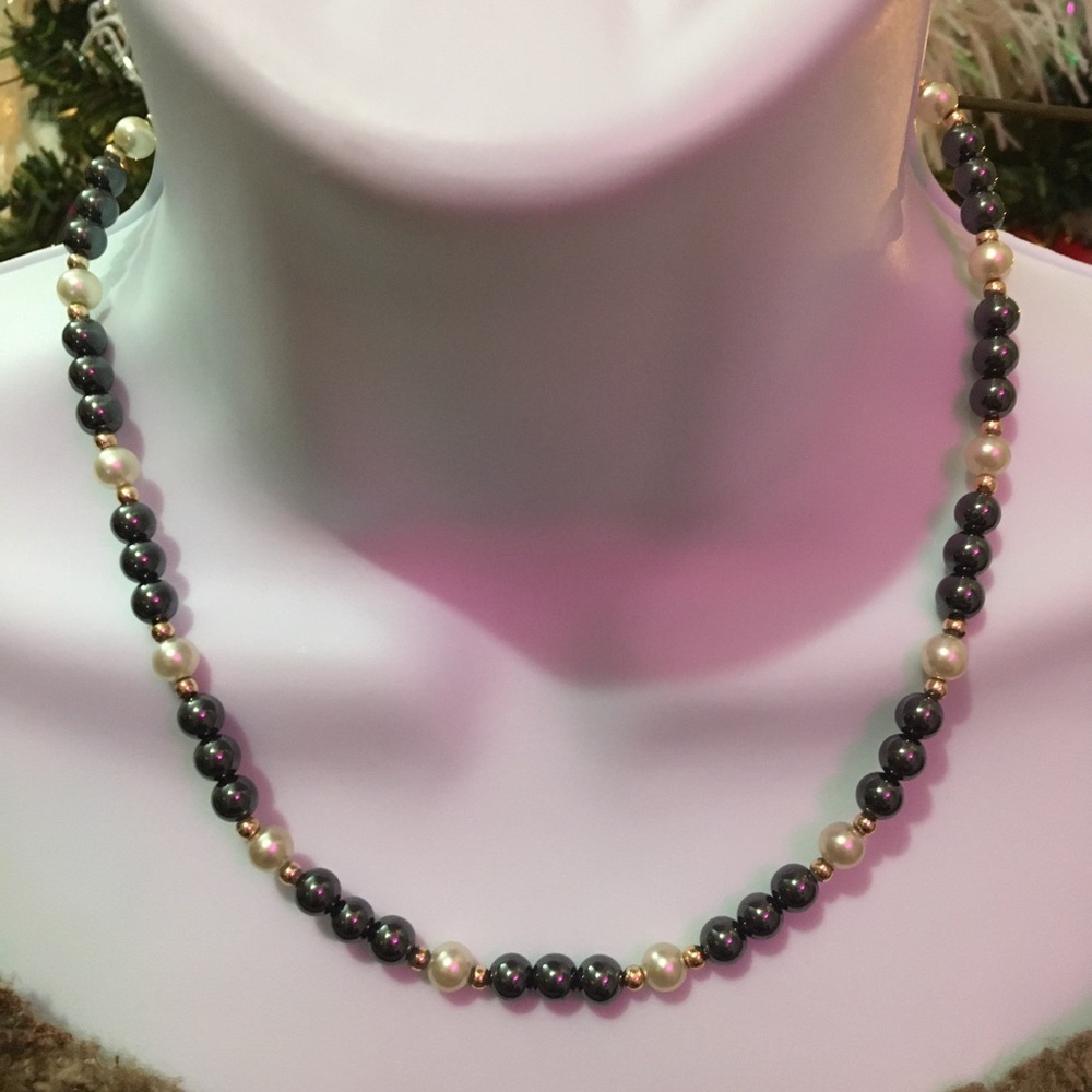 Elegant Beaded Necklace